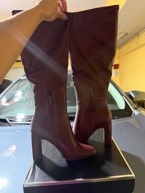 “New” Madden Girl WISEE Tall Burgundy Block Heel Boots size5.5